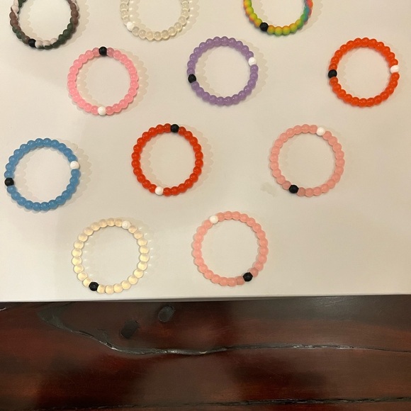 Lokai - 11 Bracelets - Picture 3 of 15